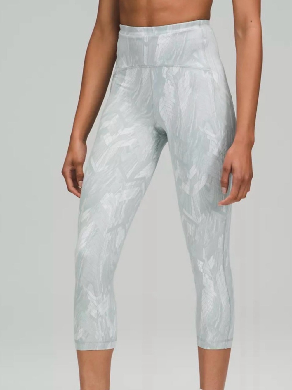 Lululemon Swift Speed High-Rise Crop Leggings 21” Reverberate Chevron Size 4